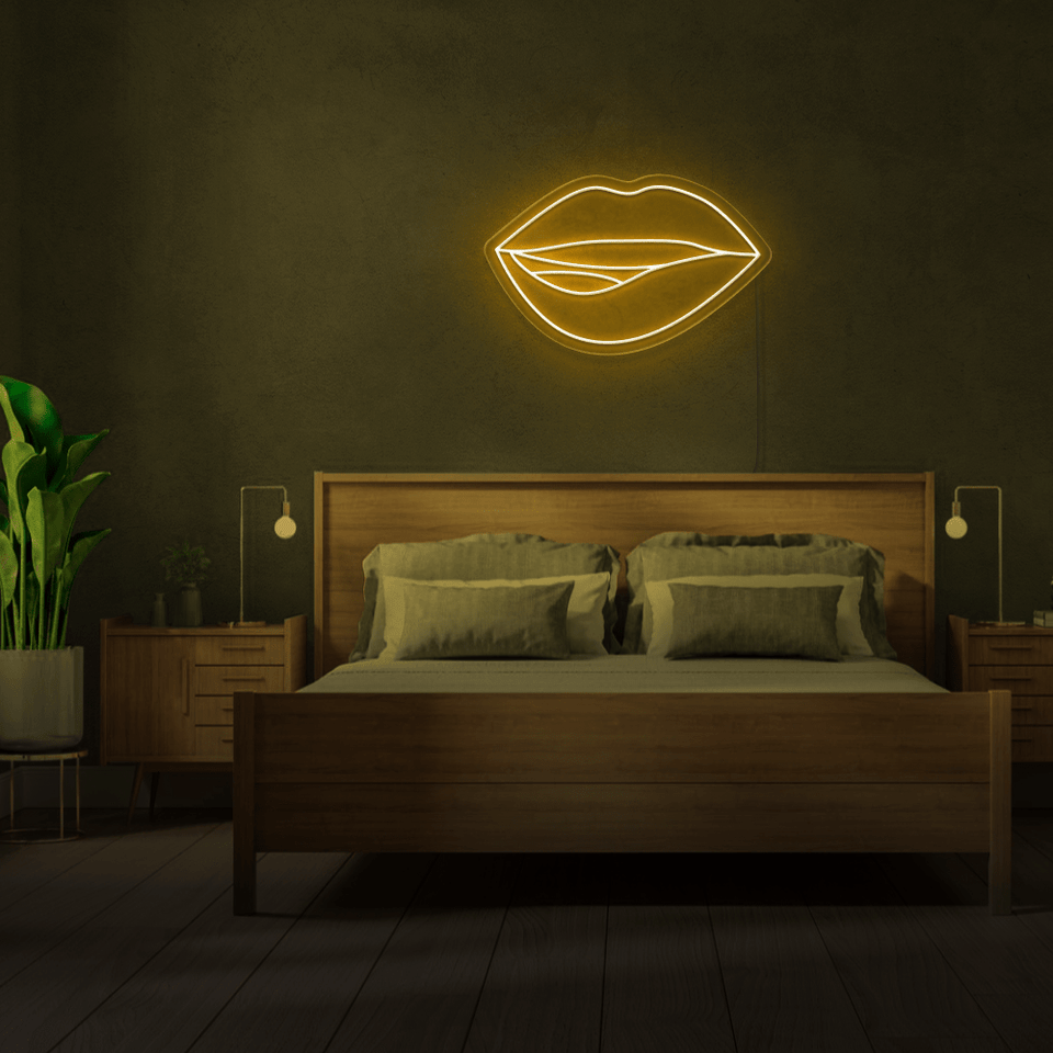 LIPS BOLT GOLDEN YELLOW COLOR LED NEON SIGN