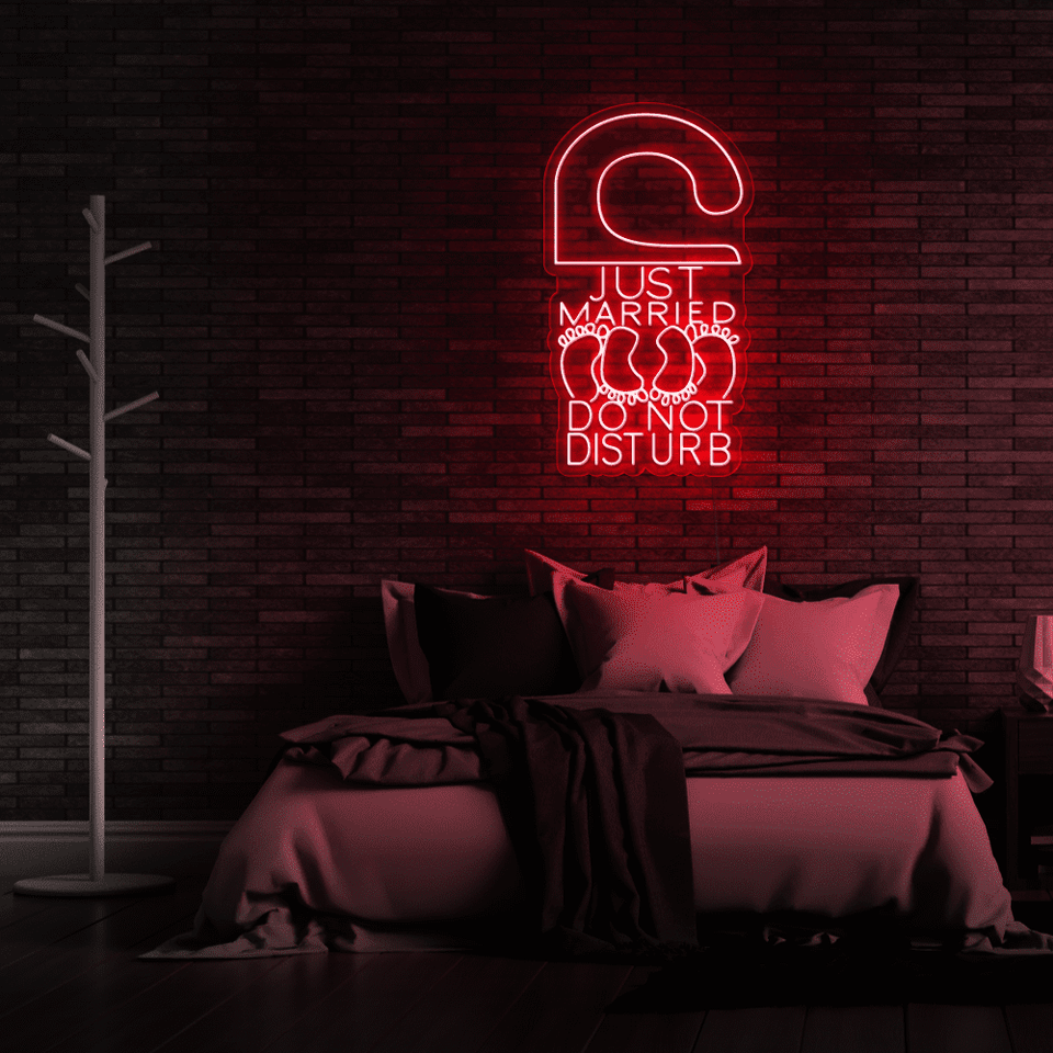 Married Couple LED neon sign in red color by Neonmarvels.com