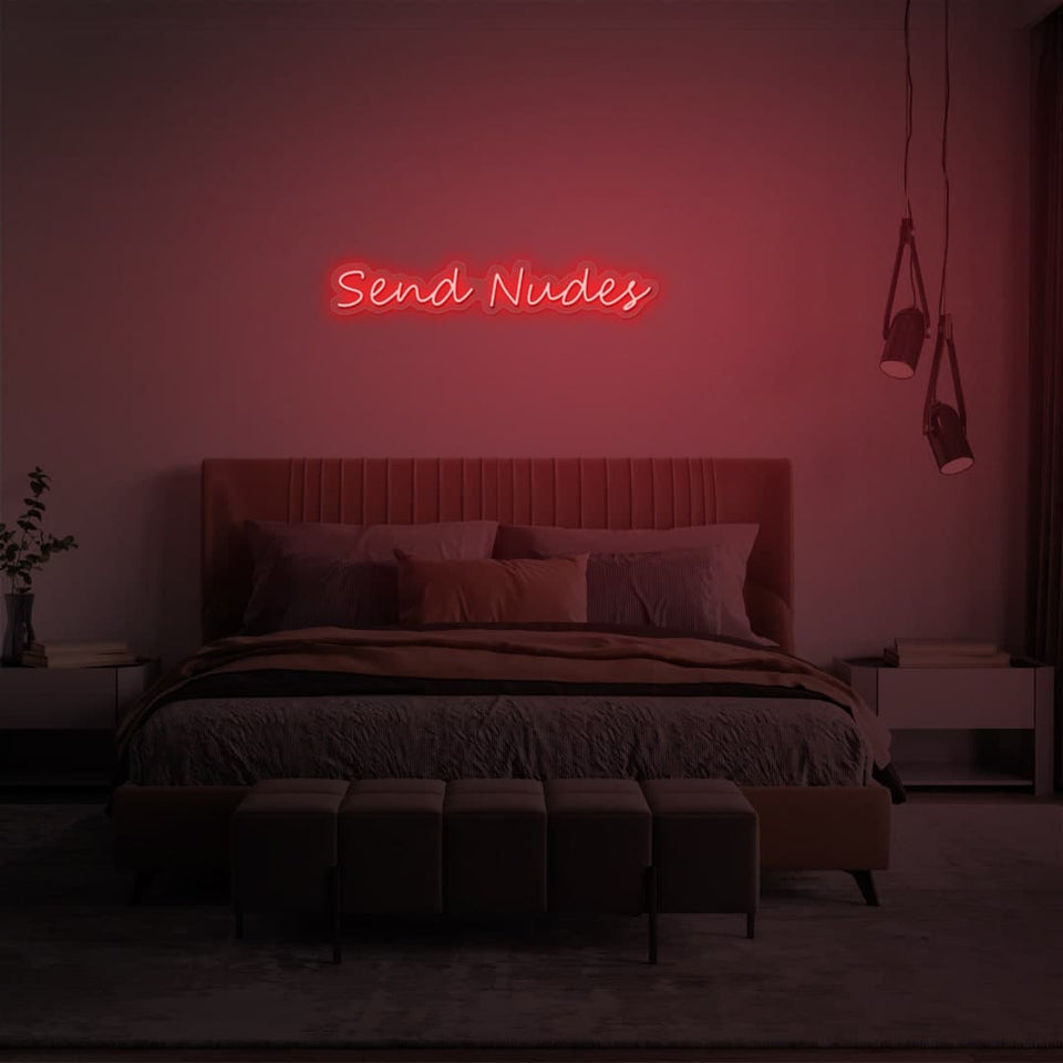 SEND NUDES MOCK UP RED