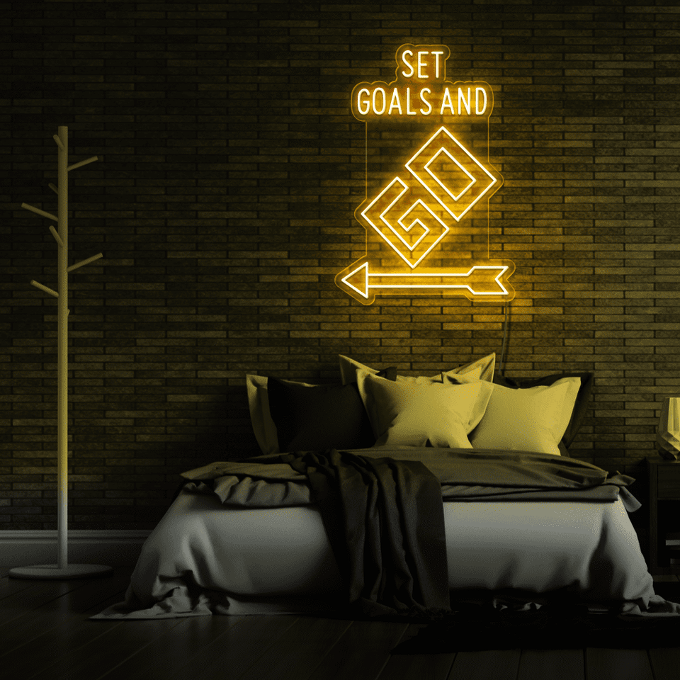 SET GOALS AND GO WARM WHITE COLOR LED NEON SIGN