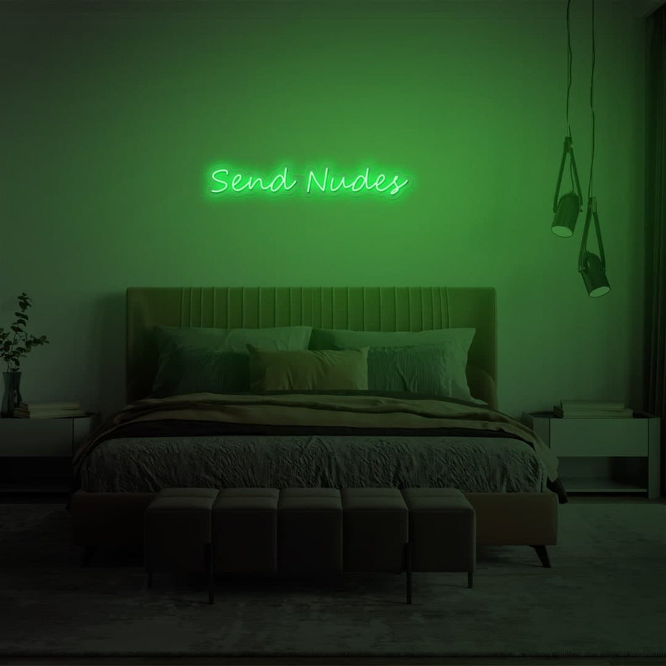 SEND NUDES MOCK UP GREEN